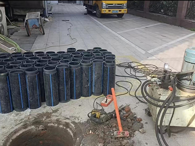 中原镇PE置换管厂家 DN315置换管 非开挖管短管置换